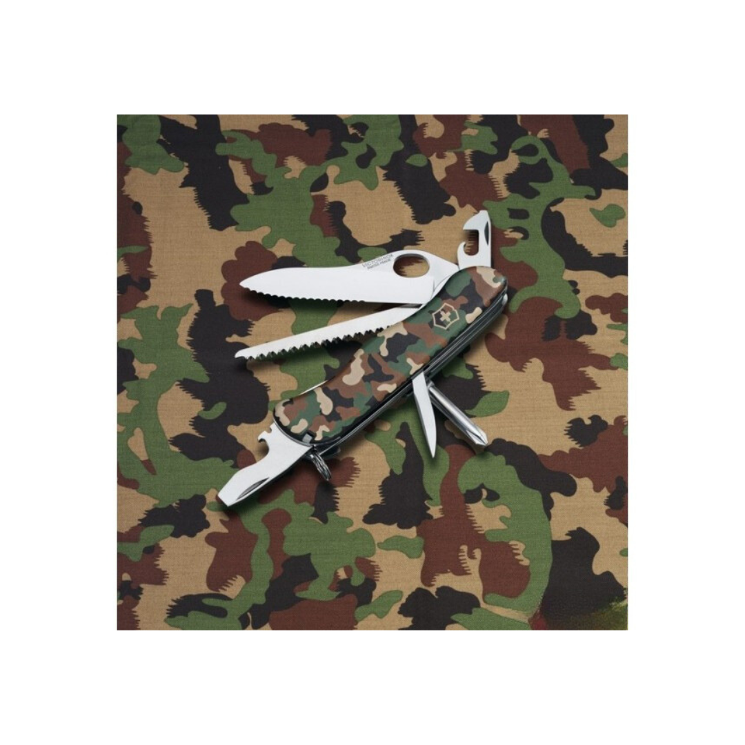 Victorinox Trailmaster One Hand Camouflage Multitool Pocket Knife 0.8463.MW94