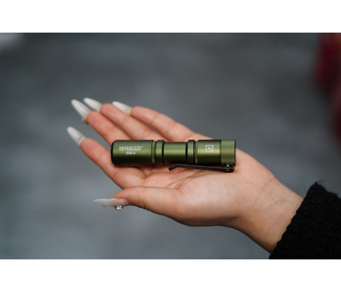 Manker E05 II CW ARMY GREEN Cool White LED 1300L Rechargeable EDC Flashlight