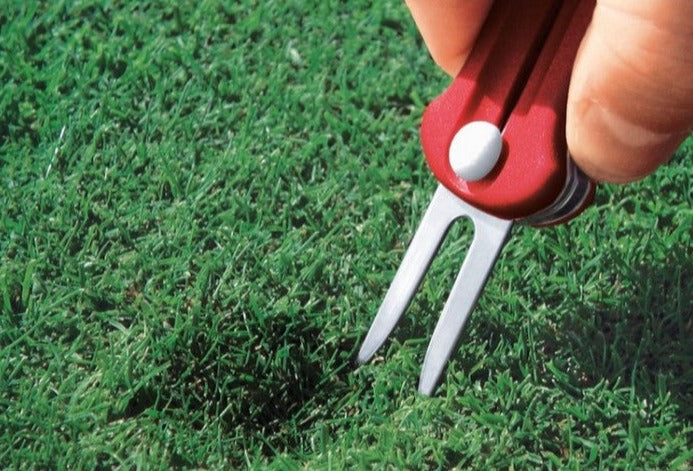 Victorinox Golf Tool Red Multitool 0.7052