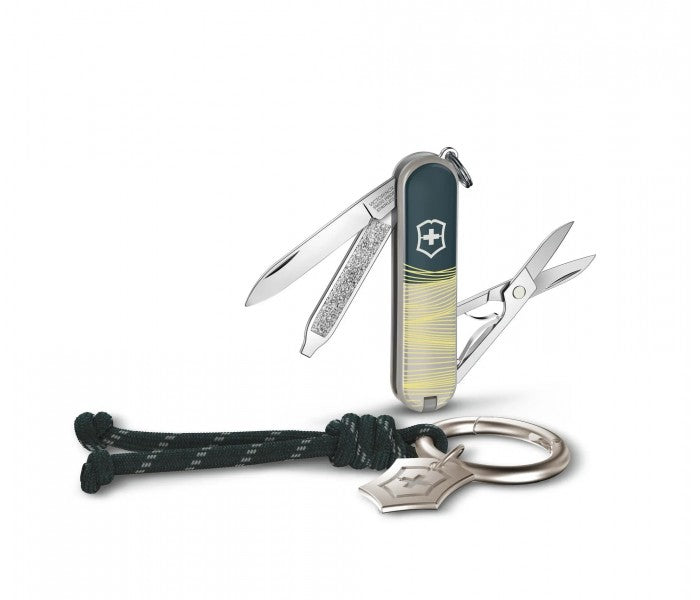 Victorinox Classic SD New York Style Multitool w Key Ring 0.6223.E223