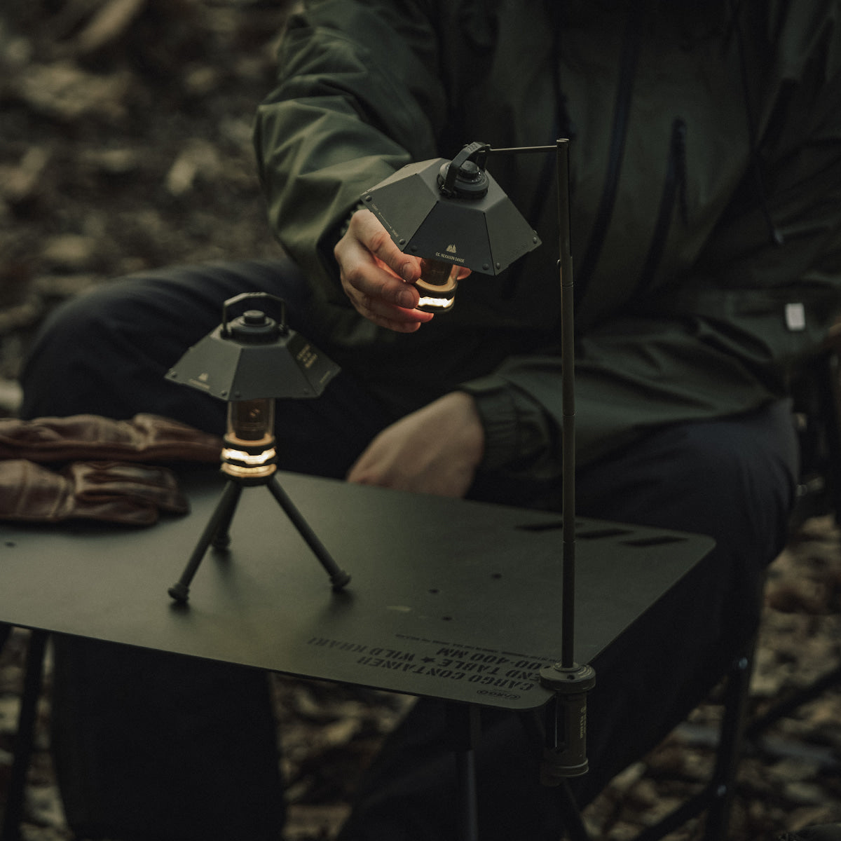 Cargo Container Dual Light Mini Hexagon Shade