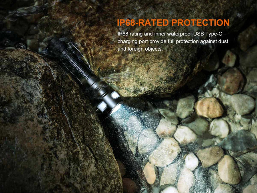 Fenix LD35R 1800L Luminus SST40 Gen2 LED Rechargeable Flashlight