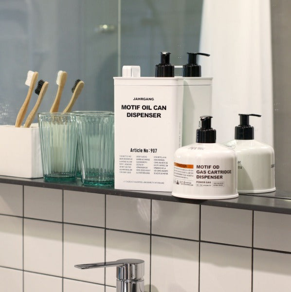 Post General Motif Dispenser Bath