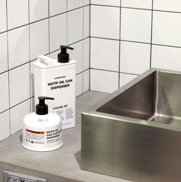 Post General Motif Dispenser Bath