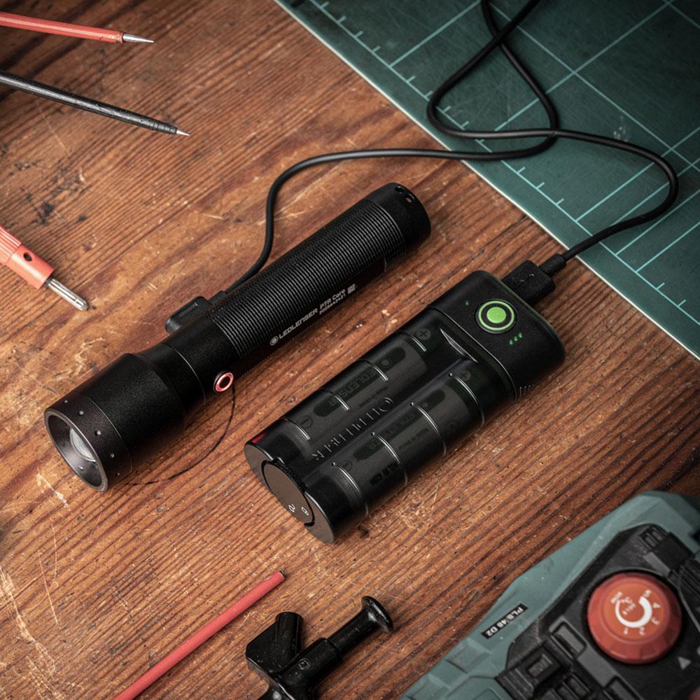 LED LENSER FLEX 7 Waterproof IP65 Quick-Charge USB Power Bank